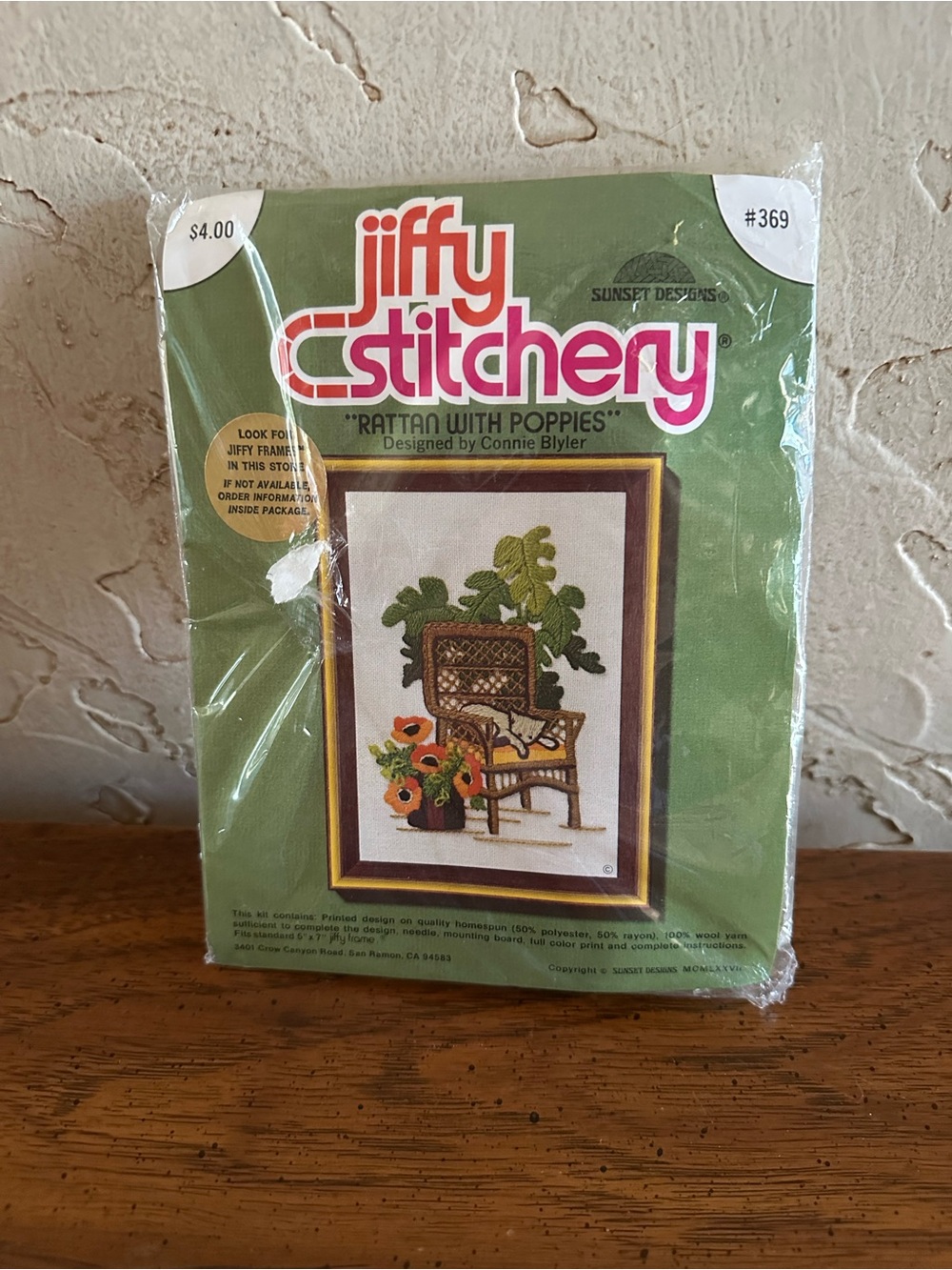 Vintage Jiffy Stitchery 'Rattan with Poppies' Sunset Designs Crewel Kit NEW